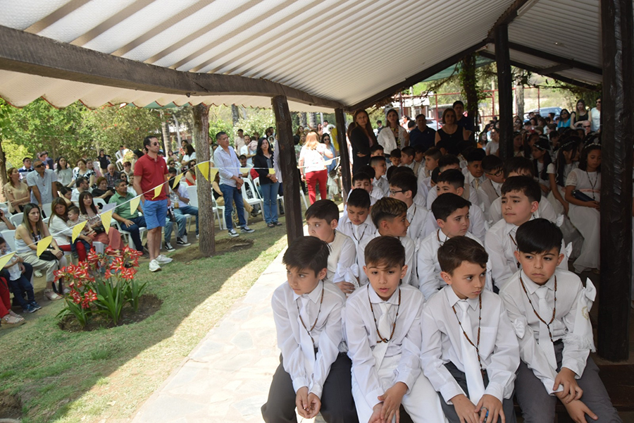 Sacramento de la Primera Comunión Nivel Primario